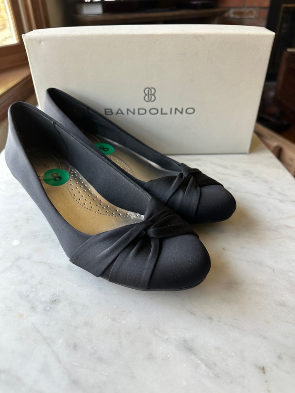 NWT Bandolino Jerrick2-M Black Fabric Knot-Front B-Flexible Wedges Size 8M